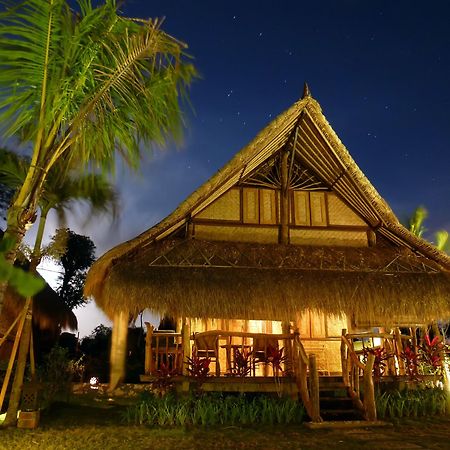 Flower Bud Bungalow Pecatu Exterior foto